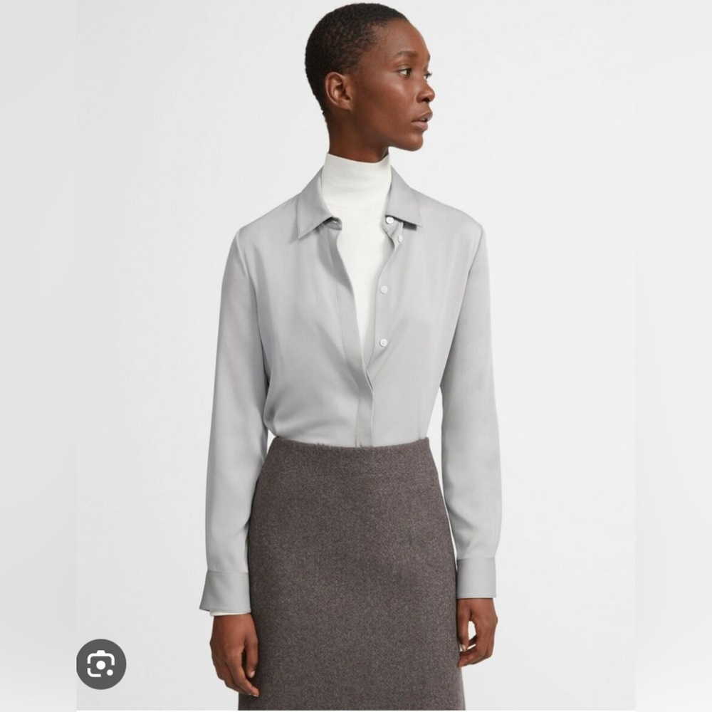 Theory 100% silk core classic fitted blouse shirt medium NWT gray color